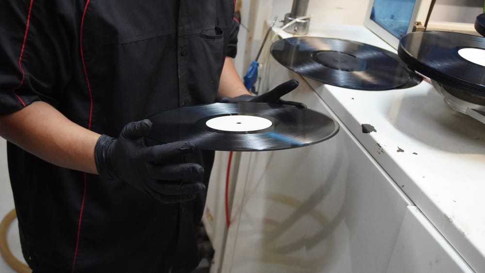 Solusi Vinyl untuk Musik